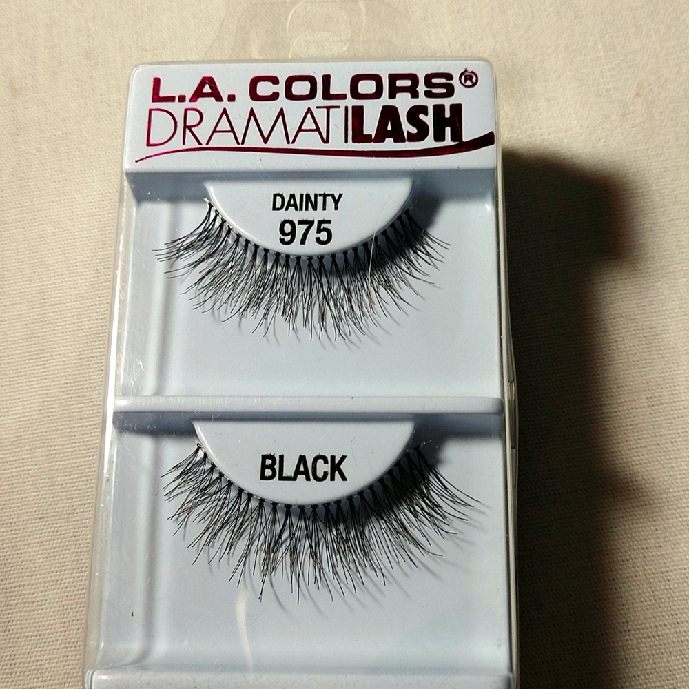 Lashes L. A. Colors FramatiLash Dainty 975 Black